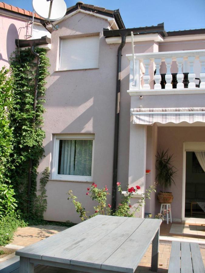 Zsa Zsa Holiday Home 스리마 외부 사진