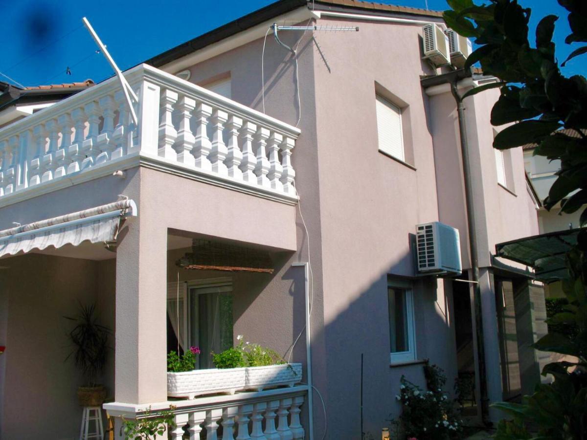 Zsa Zsa Holiday Home 스리마 외부 사진
